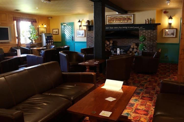 Newmarket Inn ルーズ エクステリア 写真